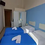 Canarco Szálloda *
