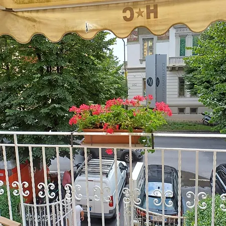 卡纳尔克酒店 * 维亚雷焦