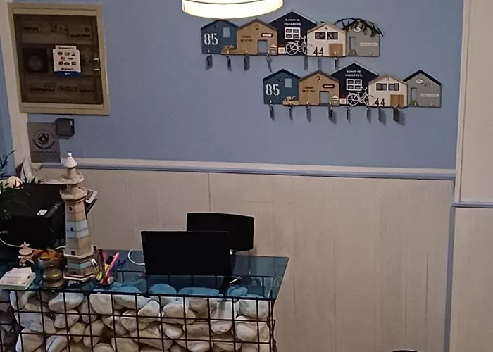 Отель Canarco *